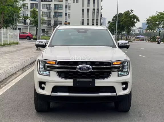 Ford Everest Titanium 2.0 AT 4x2 2023 - Xe đi ít, chữ giữ xe, chất xe còn đẹp sơn zin nguyên