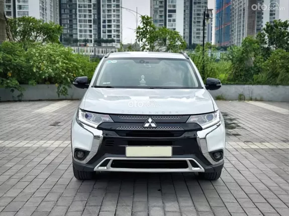 Mitsubishi Outlander 2.0 CVT 2020 - Xe 7 chỗ đời mới, đầy đủ tiện nghi, giá tốt