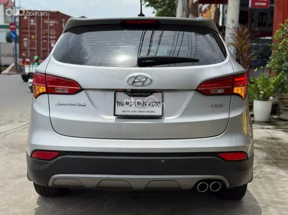 Hyundai Santa Fe 2.2L Dầu Tiêu chuẩn 2015 - ODO: 124.000