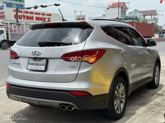 Hyundai Santa Fe 2.2L Dầu Tiêu chuẩn 2015 - ODO: 124.000