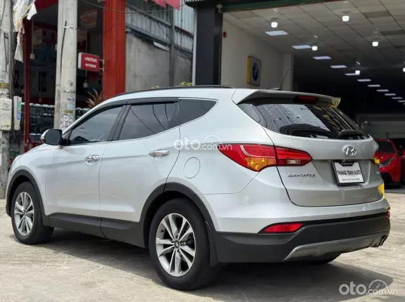 Hyundai Santa Fe 2.2L Dầu Tiêu chuẩn 2015 - ODO: 124.000