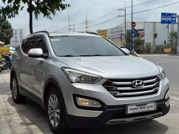 Hyundai Santa Fe 2.2L Dầu Tiêu chuẩn 2015 - ODO: 124.000