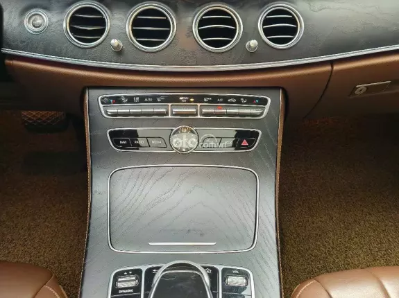 Mercedes-Benz E250 E250 2018 - Xe tư nhân 1 chủ đi từ đầu, giá siêu sốc cho anh em