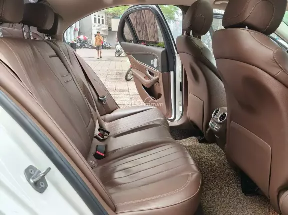 Mercedes-Benz E250 E250 2018 - Xe tư nhân 1 chủ đi từ đầu, giá siêu sốc cho anh em