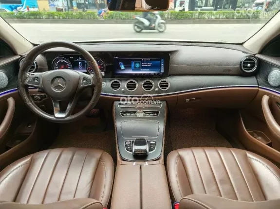 Mercedes-Benz E250 E250 2018 - Xe tư nhân 1 chủ đi từ đầu, giá siêu sốc cho anh em
