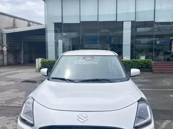 Suzuki Swift 2025 - New Swift Sẵn xe giao ngay giá chỉ 559tr