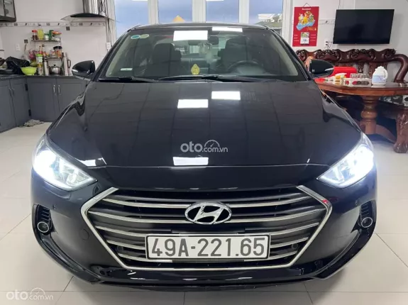 Hyundai Elantra   2.0 AT 2018 - Xe đúng một chủ