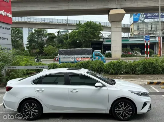 Kia K3 2.0 Premium 2025 - Siêu lướt 15.000 km, xe đẹp giá tốt tại Hà Nội