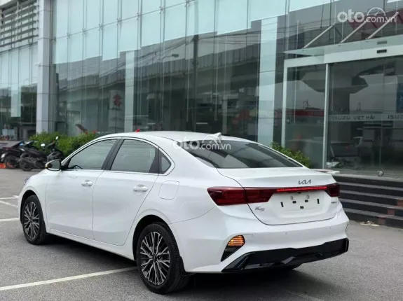 Kia K3 2.0 Premium 2025 - Siêu lướt 15.000 km, xe đẹp giá tốt tại Hà Nội