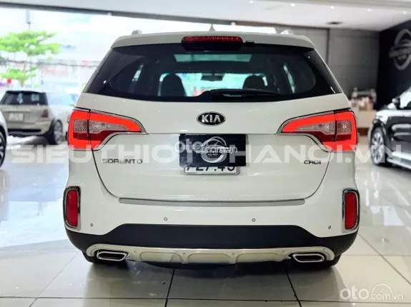 Kia Sorento 2WD 2.2 DATH 2016 - Xe đảm bảo chất lượng cam kết không lỗi, hỗ trợ kiểm tra tại hãng