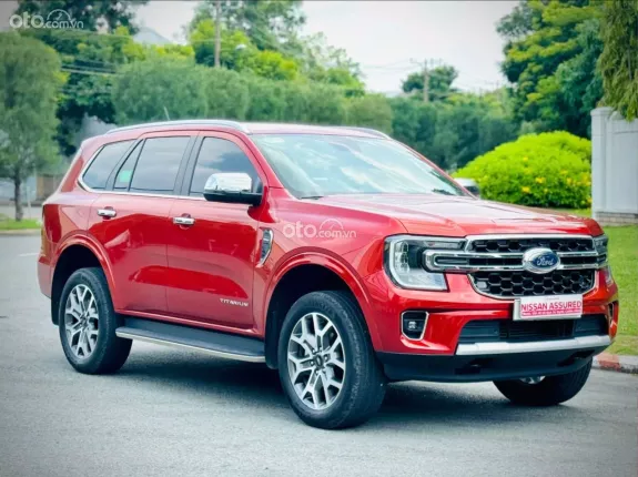 Ford Everest Titanium 2.0 AT 4x2 2022 - Xe gia đình bền bỉ, giá hợp lý