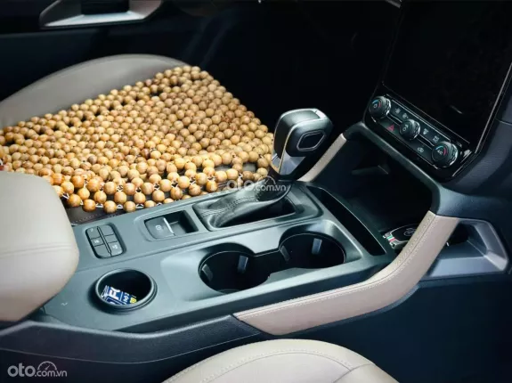 Ford Everest Titanium 2.0 AT 4x2 2022 - Xe gia đình bền bỉ, giá hợp lý