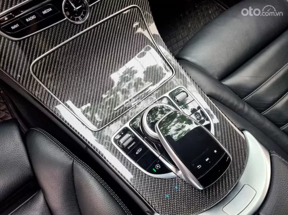 Mercedes-Benz C300 AMG 2018 - TRẮNG NGỌC TRINH SIÊU ĐẸP - BAO CHUẨN