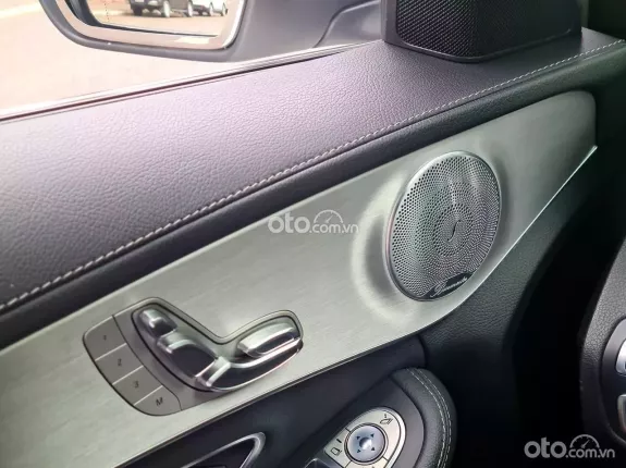 Mercedes-Benz C300 AMG 2018 - TRẮNG NGỌC TRINH SIÊU ĐẸP - BAO CHUẨN