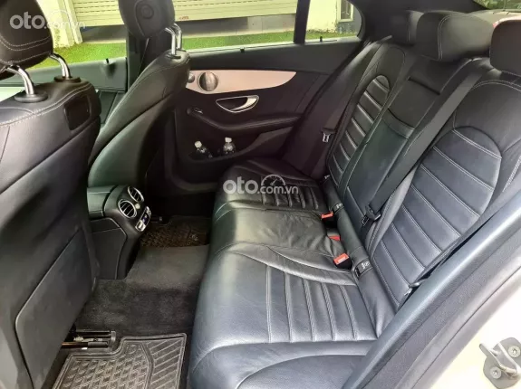Mercedes-Benz C300 AMG 2018 - TRẮNG NGỌC TRINH SIÊU ĐẸP - BAO CHUẨN