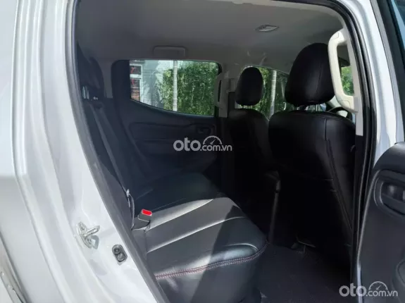 Mitsubishi Triton 4×4 AT MIVEC 2021 - Xe đẹp bản 2 cầu, chủ giữ gìn