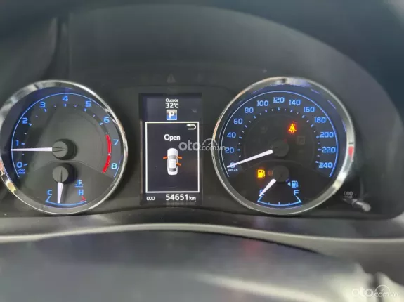 Toyota Corolla Altis 1.8 G 2021 - BH chính hãng Toyota Sure