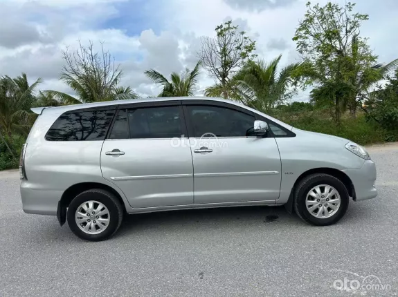 Toyota Innova 2.0G 2010 - Xe gia đình không taxi dịch vụ