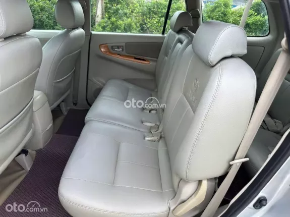 Toyota Innova 2.0G 2010 - Xe gia đình không taxi dịch vụ