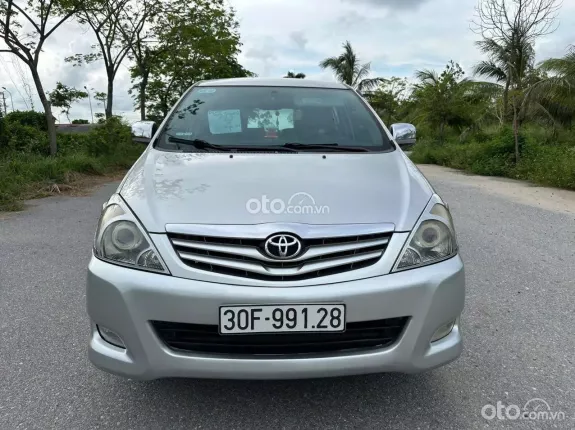 Toyota Innova 2.0G 2010 - Xe gia đình không taxi dịch vụ