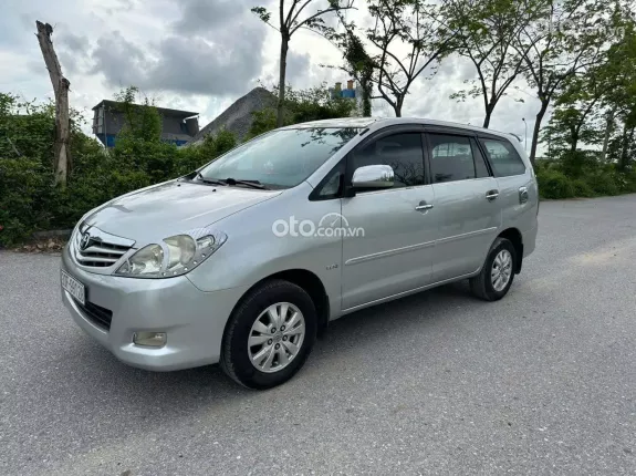 Toyota Innova 2.0G 2010 - Xe gia đình không taxi dịch vụ
