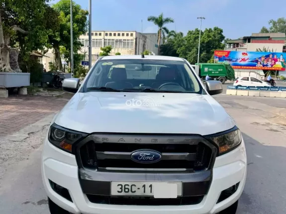 Ford Ranger XLS 2.0L 4x2 AT 2015 - Xe nhập thái đẹp