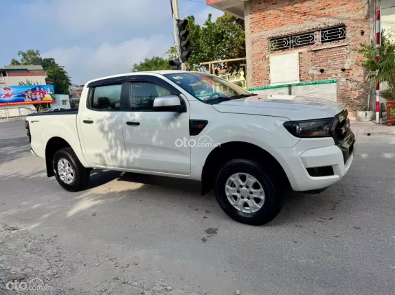 Ford Ranger XLS 2.0L 4x2 AT 2015 - Xe nhập thái đẹp