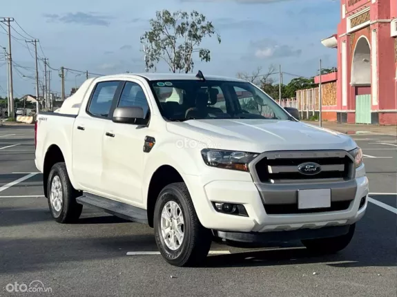 Ford Ranger XLS 2.2 4x2 AT 2016 - XE HOT CÓ SẴN GIAO NGAY!!