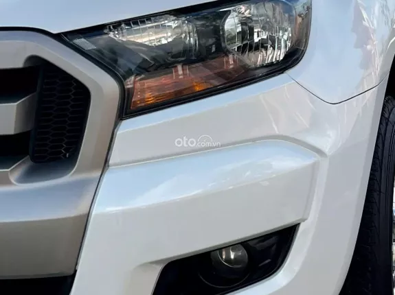 Ford Ranger XLS 2.2 4x2 AT 2016 - XE HOT CÓ SẴN GIAO NGAY!!