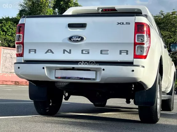 Ford Ranger XLS 2.2 4x2 AT 2016 - XE HOT CÓ SẴN GIAO NGAY!!
