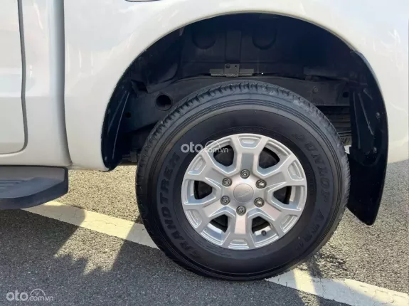 Ford Ranger XLS 2.2 4x2 AT 2016 - XE HOT CÓ SẴN GIAO NGAY!!