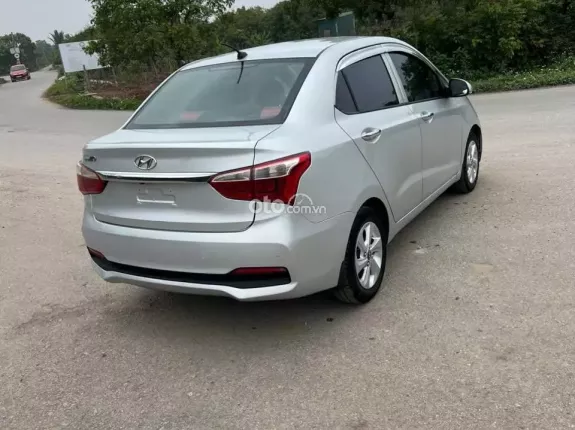 Hyundai Grand i10 Sedan 1.2 MT 2018 - Huyndai Grand i10 sedan 1.2 MT bản đủ đời 2018. Xe đại chất, không lỗi nhỏ. Máy, số, keo chỉ, thân vỏ