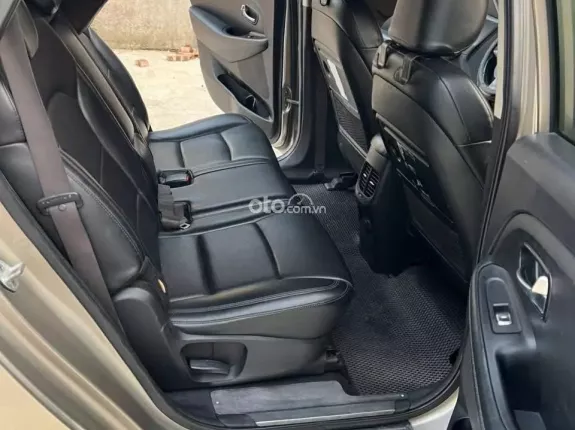 Kia Rondo 1.7 DAT 2015 - Số tự động 7 chỗ SUV. Xe đại chất, máy số keo chỉ zin hết. Đồ chơi có màn hình, camer