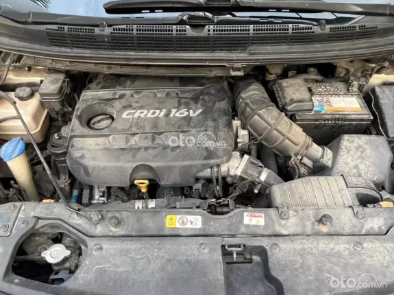 Kia Rondo 1.7 DAT 2015 - Số tự động 7 chỗ SUV. Xe đại chất, máy số keo chỉ zin hết. Đồ chơi có màn hình, camer