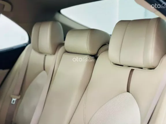 Toyota Camry 2.0Q 2022 - Thiết kế sang trọng đẳng cấp
