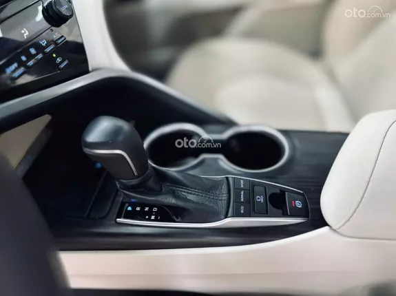 Toyota Camry 2.0Q 2022 - Thiết kế sang trọng đẳng cấp