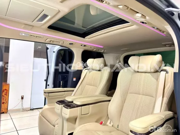 Toyota Alphard Executive Lounge 2022 - Xe zin nguyên bản theo hãng