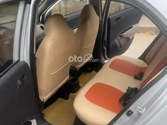 Hyundai Grand i10 Sedan 1.2 MT 2016 - Bản base nhập khẩu. Xe đại chất, không lỗi nhỏ, máy số keo chỉ thân vỏ zin. N