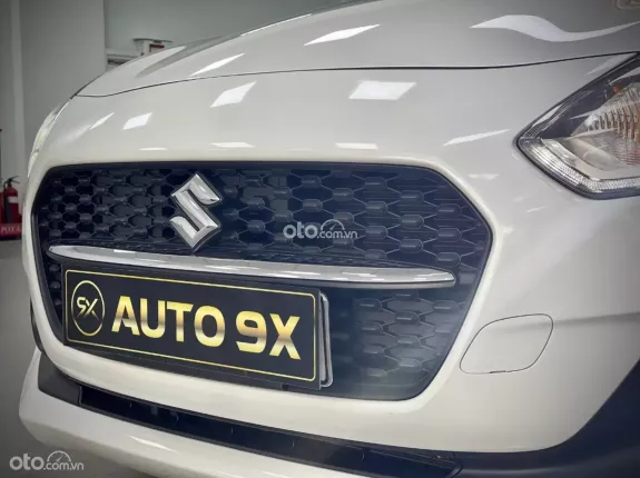 Suzuki Swift GLX 1.2 CVT 2023 - Xe cá tính trẻ trung, màu trắng nổi bật