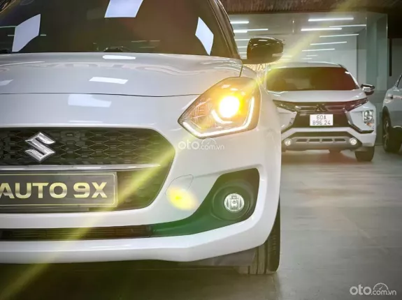 Suzuki Swift GLX 1.2 CVT 2023 - Xe cá tính trẻ trung, màu trắng nổi bật