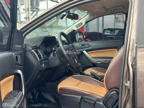 Ford Ranger XLS 2.2 4x2 AT 2022 - FORD RANGER 2022 SỐ TỰ ĐỘNG_XE GIA ĐÌNH ĐI RẤT ÍT