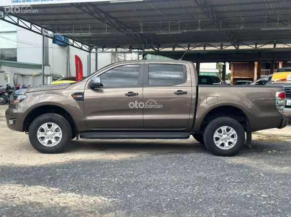 Ford Ranger XLS 2.2 4x2 AT 2022 - FORD RANGER 2022 SỐ TỰ ĐỘNG_XE GIA ĐÌNH ĐI RẤT ÍT