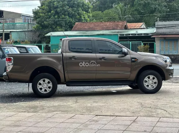 Ford Ranger XLS 2.2 4x2 AT 2022 - FORD RANGER 2022 SỐ TỰ ĐỘNG_XE GIA ĐÌNH ĐI RẤT ÍT