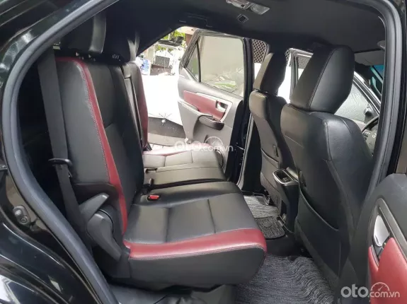 Toyota Fortuner 2.4G 4x2 AT  2022 - Toyota Fortuner Legender 2.4L 4x2 AT 2022