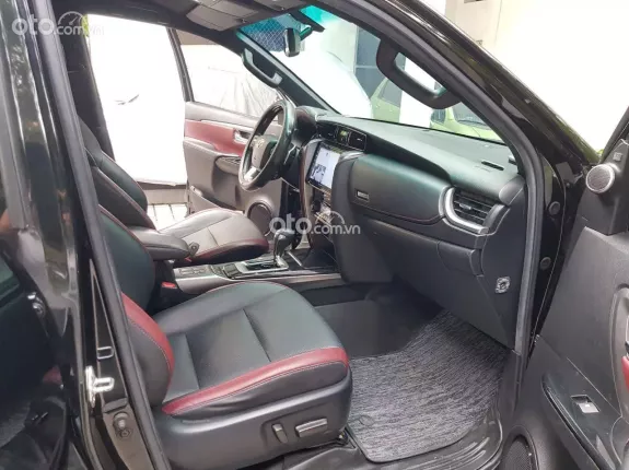 Toyota Fortuner 2.4G 4x2 AT  2022 - Toyota Fortuner Legender 2.4L 4x2 AT 2022