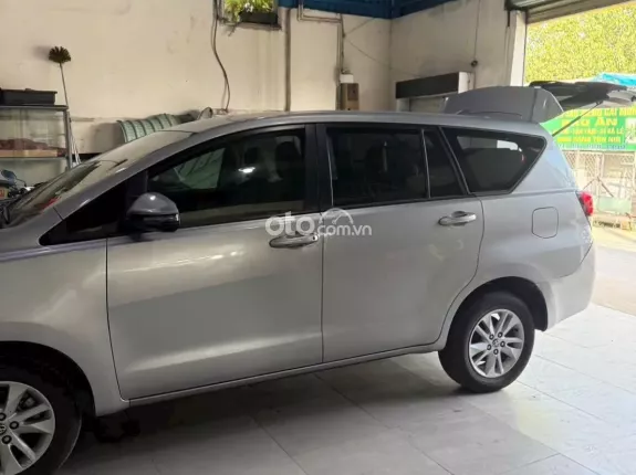 Toyota Innova 2.0E 2020 - Toyota innova 2.0E sản xuất 2020: Odo 6v7