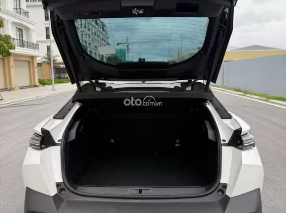 Peugeot 408 Premium 2023 - Xe đẹp lướt 19000 km, chủ đi giữ gìn