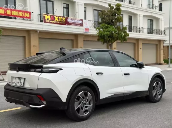 Peugeot 408 Premium 2023 - Xe đẹp lướt 19000 km, chủ đi giữ gìn