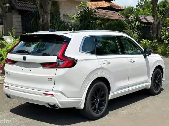 Honda CR-V e:HEV RS 2025 - Giao xe trước tết 2026