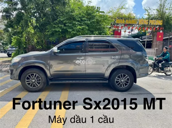 Toyota Fortuner 2.4 MT 4x2 2015 - Xe đẹp giá 4xx